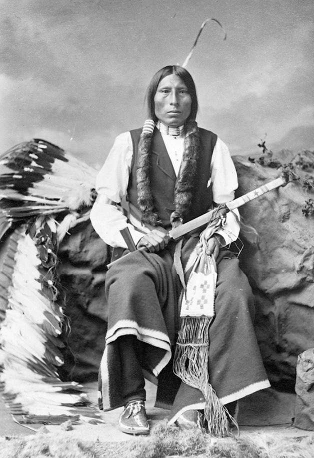 http://www.american-tribes.com/messageboards/dietmar/1877sword.jpg